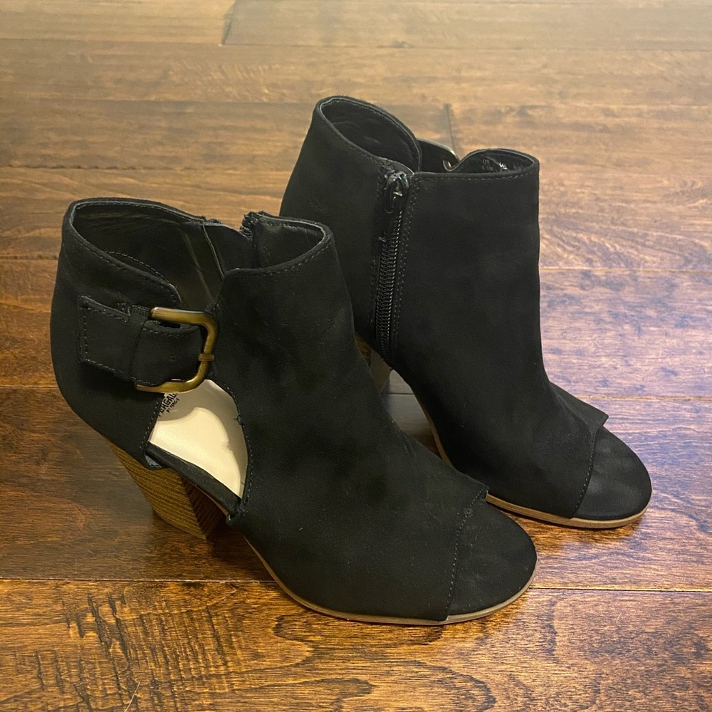 Black- Womens Sandals